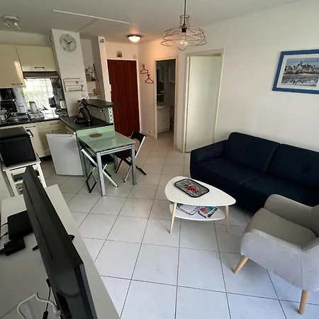 Cosy Cocoon Close To The Sea Apartman