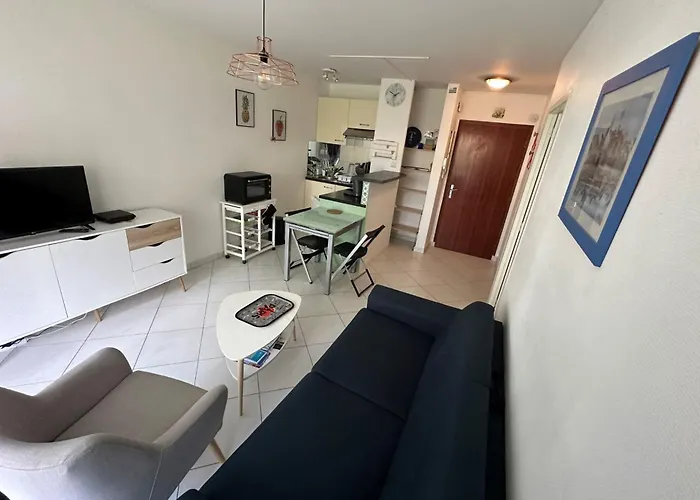 Cosy Cocoon Close To The Sea Apartman