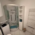 Cosy Cocoon Close To The Sea Apartment *
